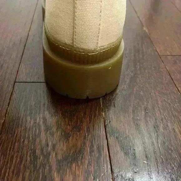 Brand New Olivia  Miller Zadie Boots in Ivory Size 7.5 - Picture 8 of 11